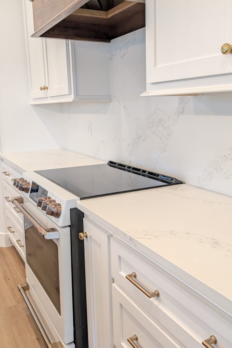 PXL_20251211_181726341